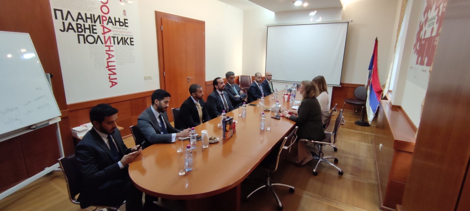 ПОСЕТА ДЕЛЕГАЦИЈЕ ИЗВРШНОГ САВЕТА ЕМИРАТА ДУБАИ РЕПУБЛИЧКОМ СЕКРЕТАРИЈАТУ ЗА ЈАВНЕ ПОЛИТИКЕ
